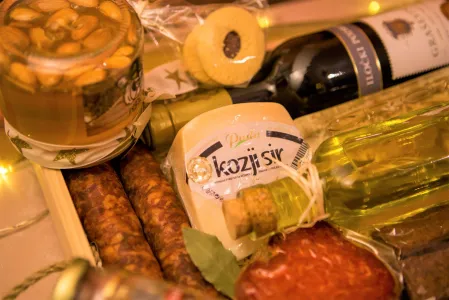 Poklon paket Autentična Hrvatska Premium